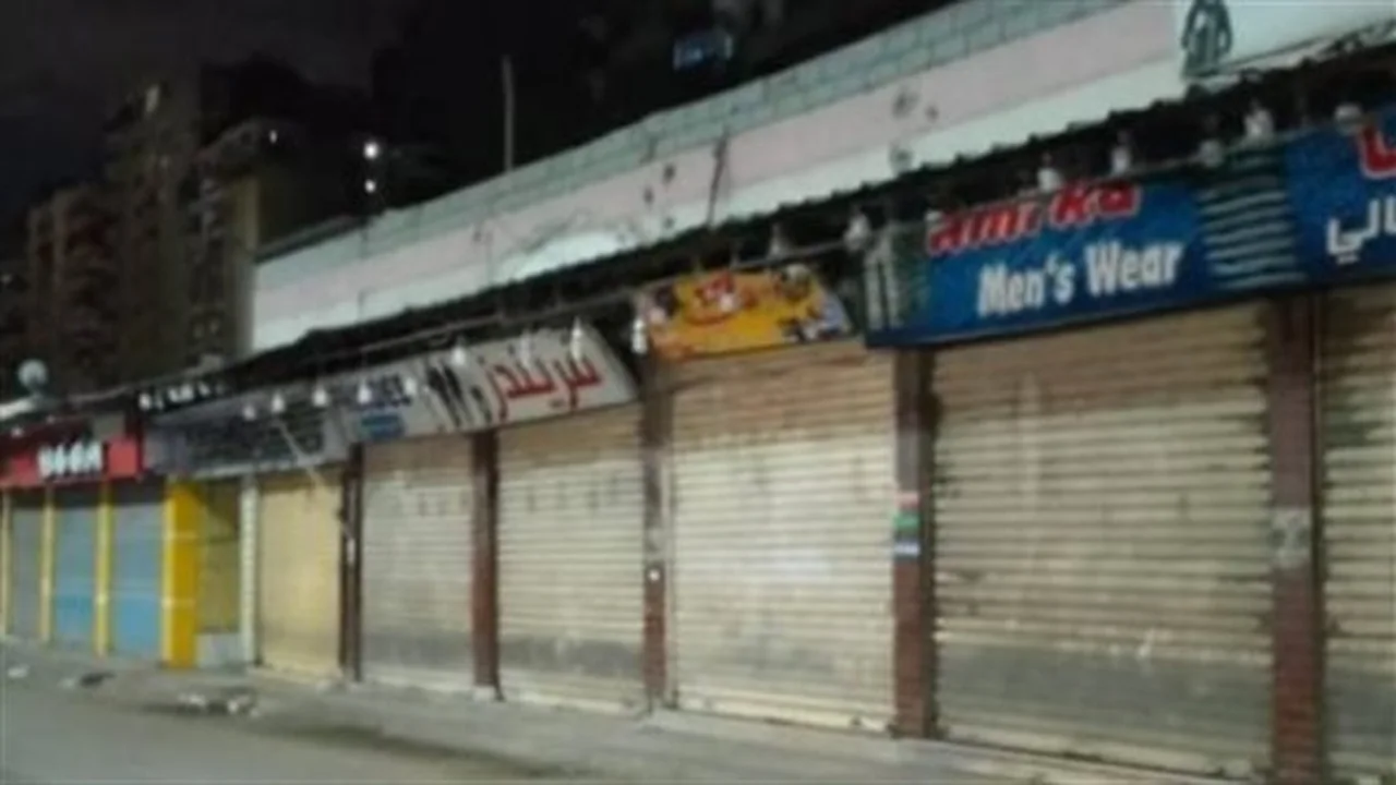 تعديل المواعيد.. بدء تطبيق التوقيت الشتوي لغلق المحال التجارية في مصر